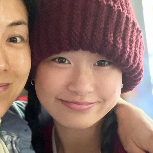 Meet your Posher, Amy - Picture 1 of 1